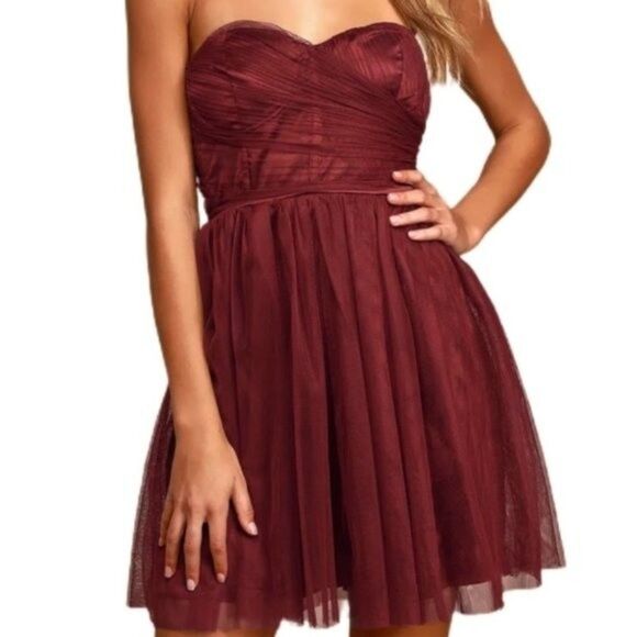 Lulus Twirl Burgundy Tulle Strapless Skater Dress size small - Picture 2 of 10